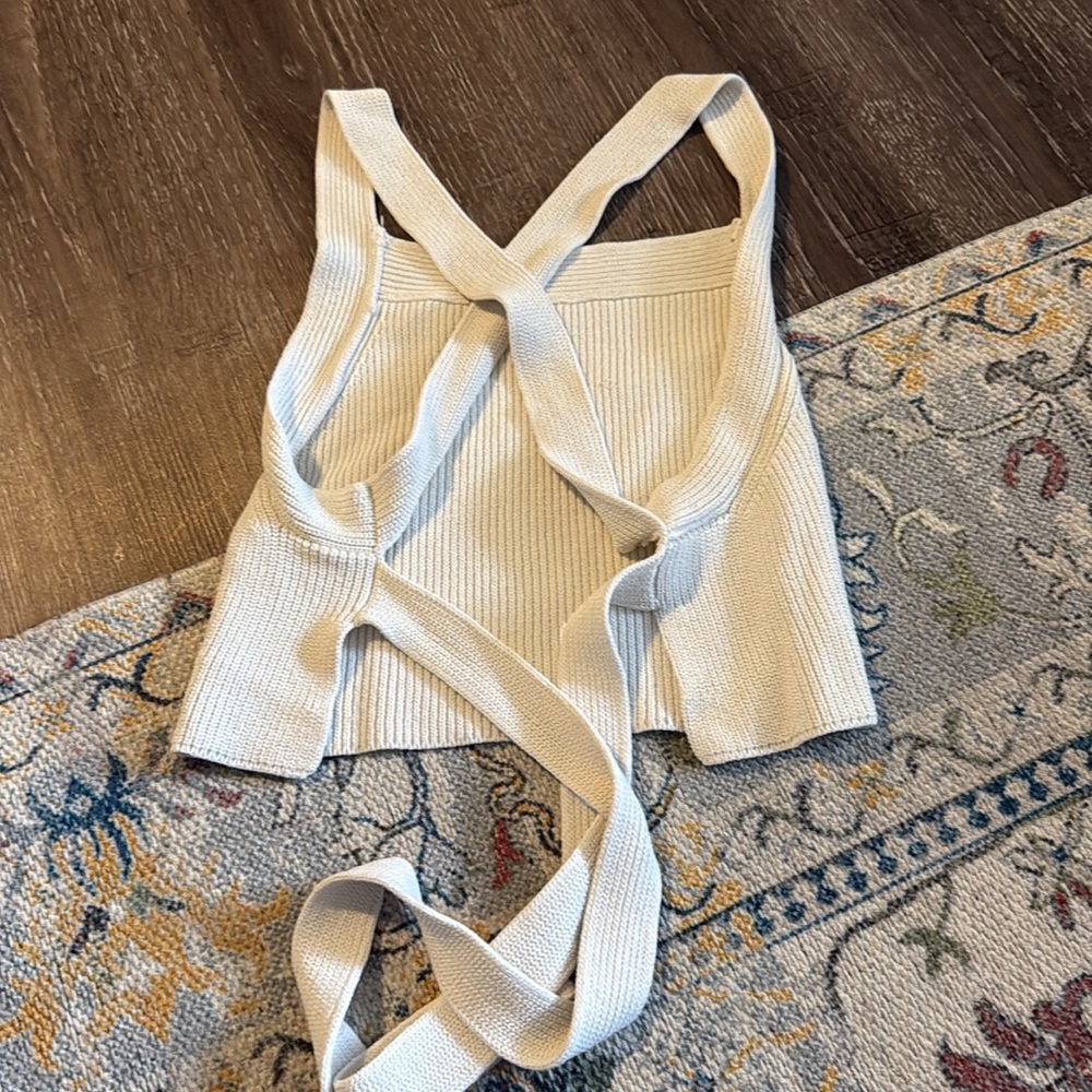 Aritzia Cayenne Top - Picture 4 of 6